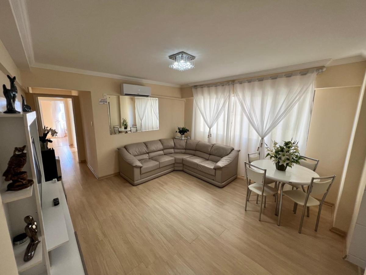 Pé Na Areia Balneário Camboriú! Av. Atlântica. Apartamento *