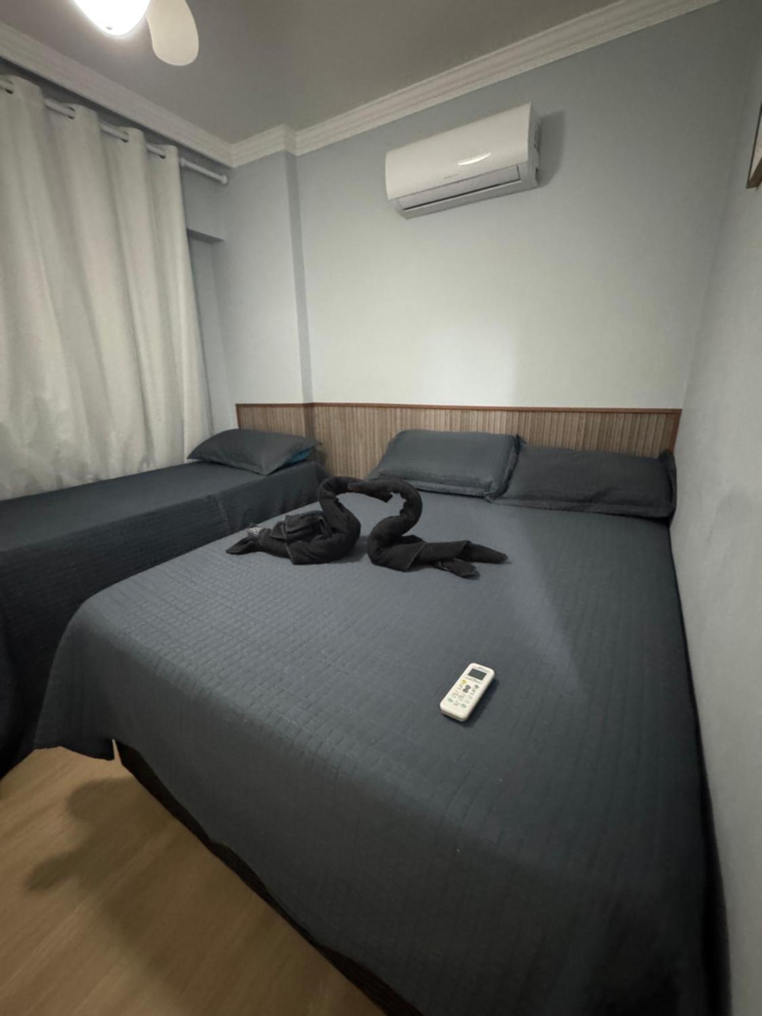 Pé Na Areia Balneário Camboriú! Av. Atlântica. Apartamento